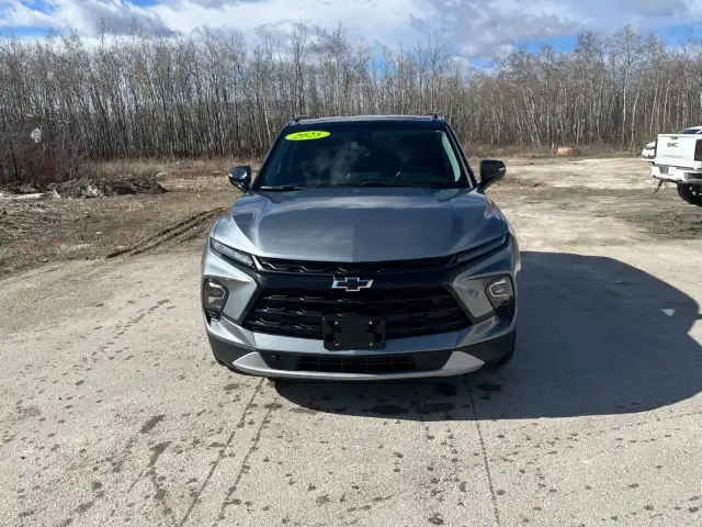 2025 Chevrolet Blazer - Photo 2