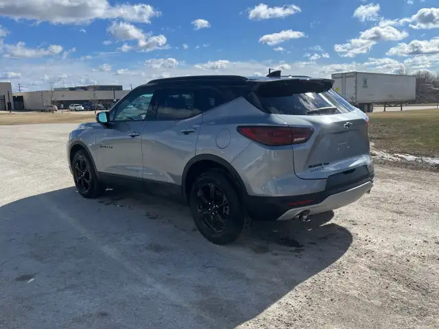 2025 Chevrolet Blazer - Photo 4