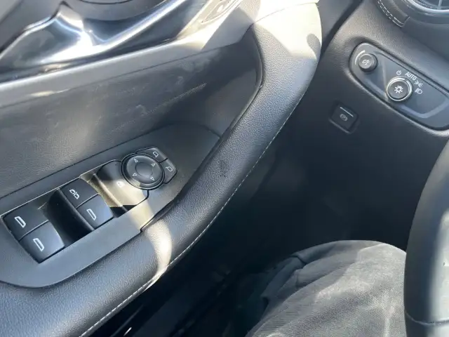 2025 Chevrolet Blazer - Photo 15