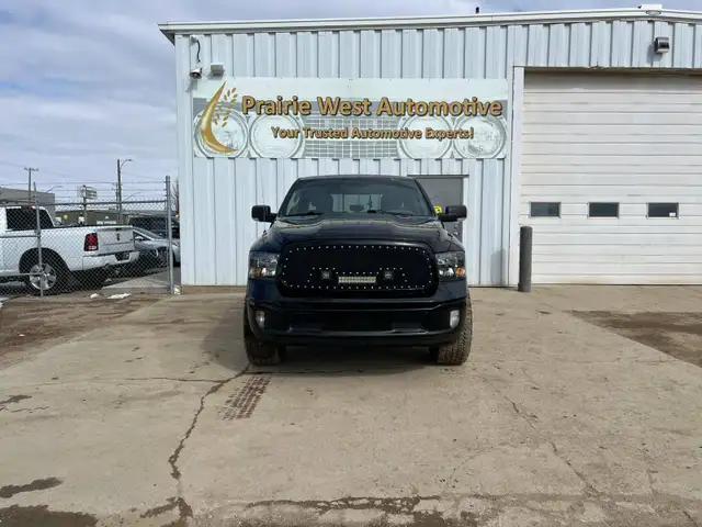 2019 Ram 1500 Classic SLT Crew Cab 5.7L V8 - Photo 2