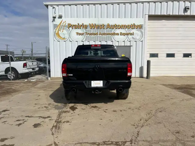 2019 Ram 1500 Classic SLT Crew Cab 5.7L V8 - Photo 6