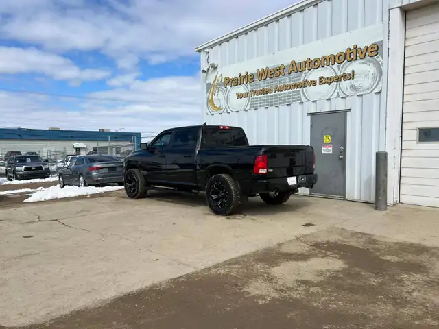 2019 Ram 1500 Classic SLT Crew Cab 5.7L V8 - Photo 7