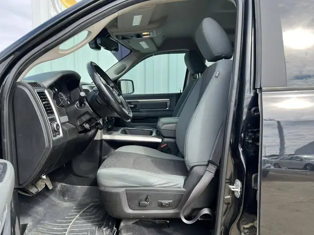 2019 Ram 1500 Classic SLT Crew Cab 5.7L V8 - Photo 13