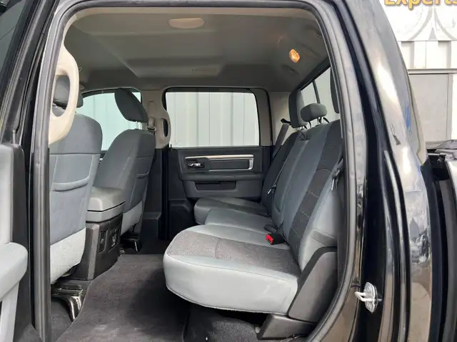 2019 Ram 1500 Classic SLT Crew Cab 5.7L V8 - Photo 15