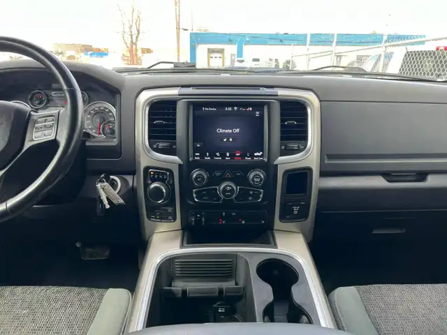 2019 Ram 1500 Classic SLT Crew Cab 5.7L V8 - Photo 17