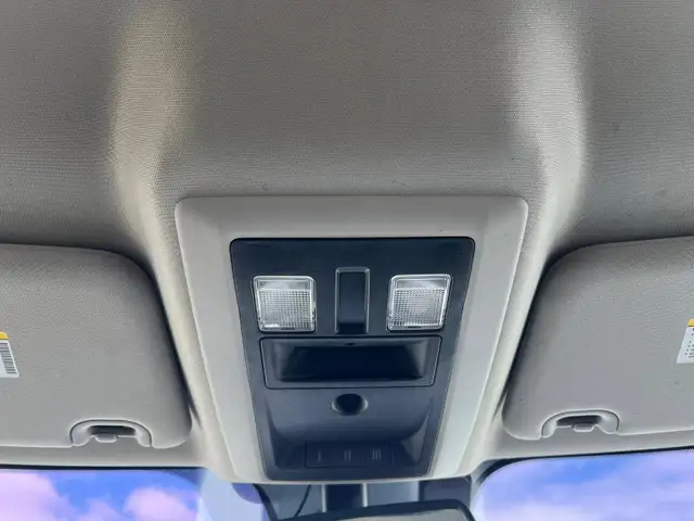 2019 Ram 1500 Classic SLT Crew Cab 5.7L V8 - Photo 19