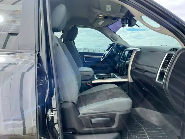 2019 Ram 1500 Classic SLT Crew Cab 5.7L V8 - Photo 21