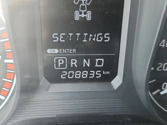 2017 Nissan Titan - Photo 25