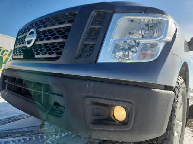2017 Nissan Titan - Photo 33