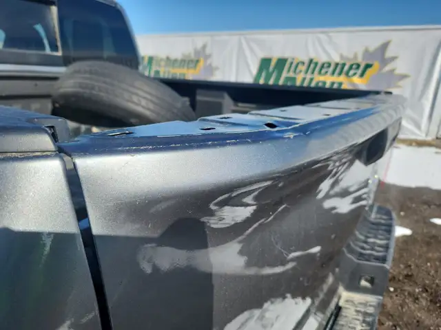 2017 Nissan Titan - Photo 38