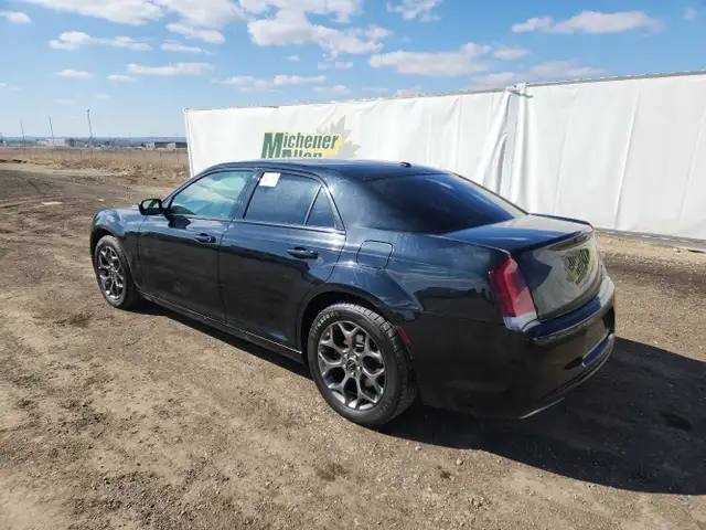 2016 Chrysler 300 - Photo 3