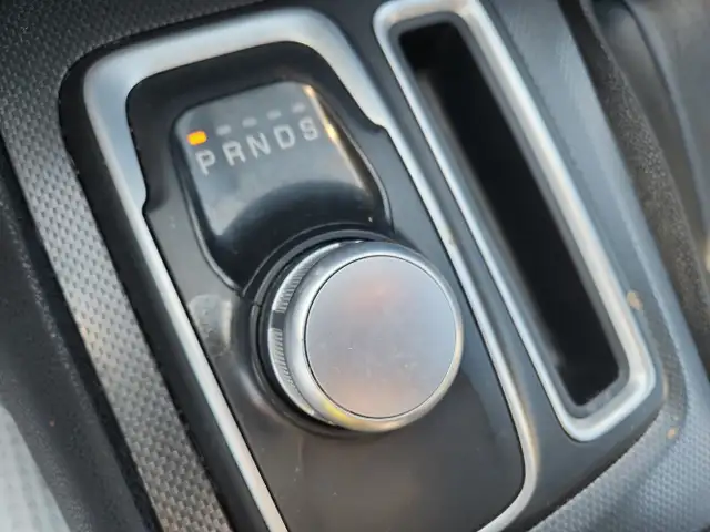 2016 Chrysler 300 - Photo 17