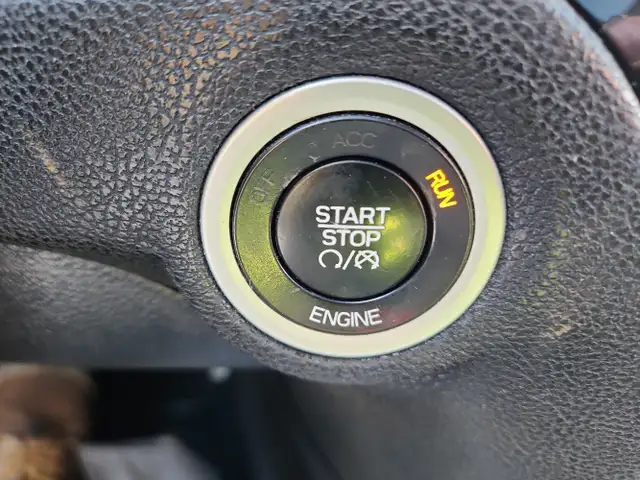 2016 Chrysler 300 - Photo 20