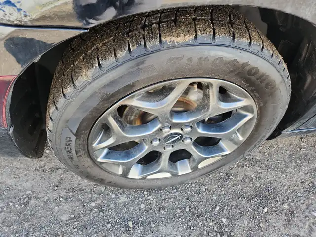 2016 Chrysler 300 - Photo 28