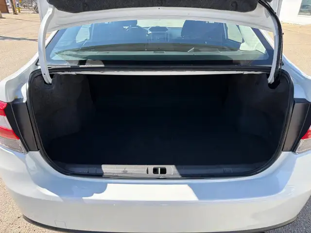 2021 Subaru Impreza Convenience 4-door Manual - Photo 14