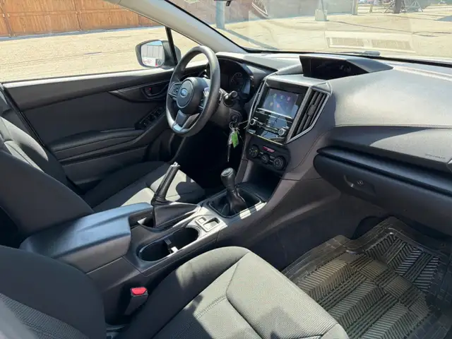 2021 Subaru Impreza Convenience 4-door Manual - Photo 17