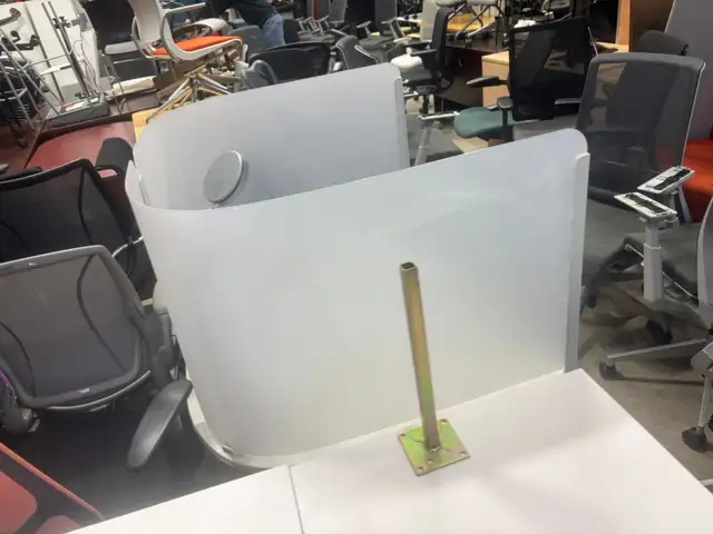 Steelcase Brody Privacy Lounge Chair with Study Pod! - Photo 4