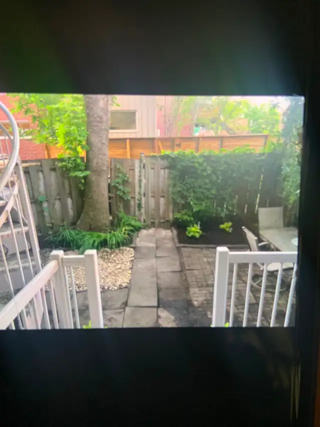 4 1/2 Saint-Henri ground floor with all appliances and internet - Photo 11