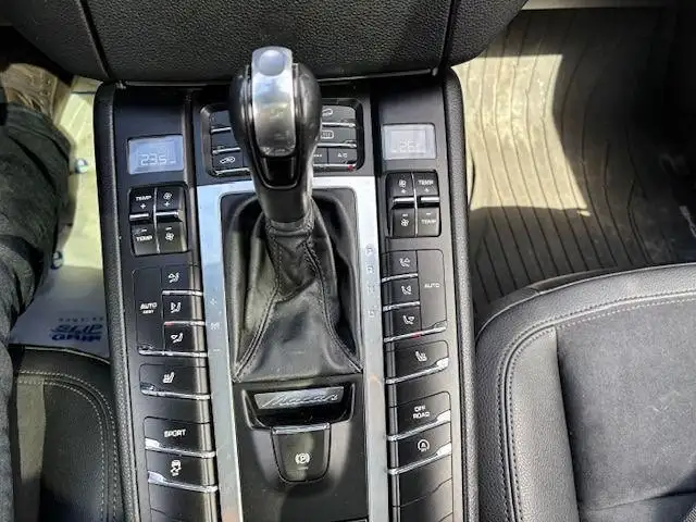 2016 Porsche Macan S PANORAMIC ROOF - Photo 22