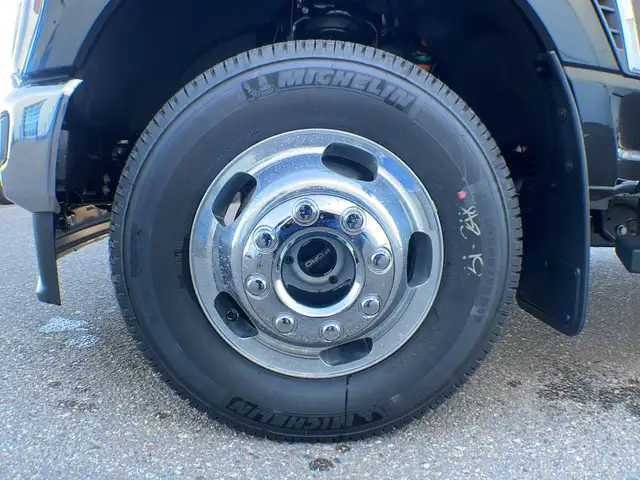 2026 Ford Super Duty F-350 Dually Lariat FX4 628A - Photo 9