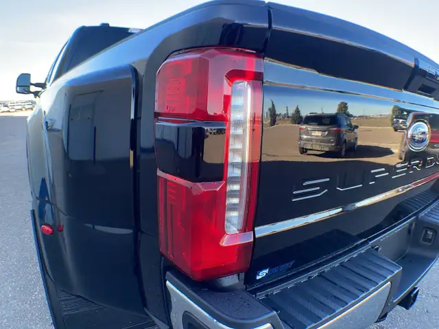 2026 Ford Super Duty F-350 Dually Lariat FX4 628A - Photo 13