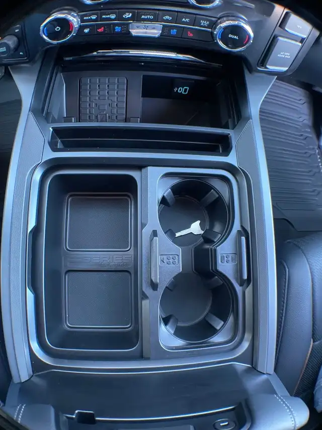 2026 Ford Super Duty F-350 Dually Lariat FX4 628A - Photo 28