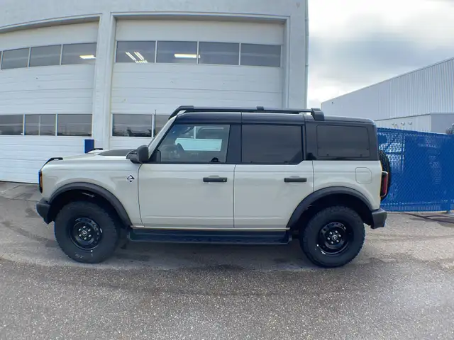 2026 Ford Bronco Outer Banks 4dr 314A - Photo 2