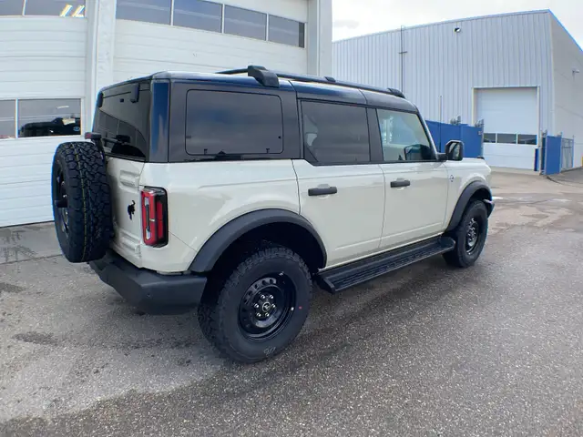 2026 Ford Bronco Outer Banks 4dr 314A - Photo 5