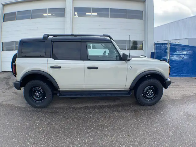 2026 Ford Bronco Outer Banks 4dr 314A - Photo 6