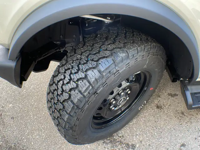 2026 Ford Bronco Outer Banks 4dr 314A - Photo 10