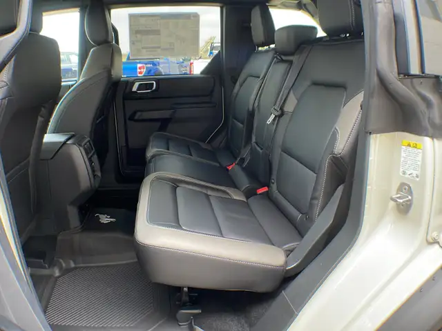 2026 Ford Bronco Outer Banks 4dr 314A - Photo 23