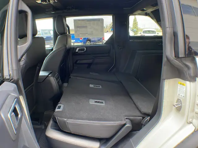 2026 Ford Bronco Outer Banks 4dr 314A - Photo 24