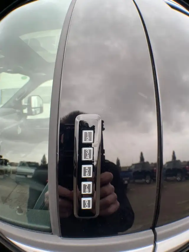 2026 Ford F-150 Lariat 501A - Photo 32