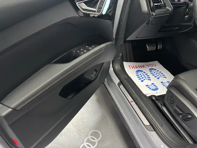 2024 Audi Q4 e-tron 50 quattro S Line - Photo 9