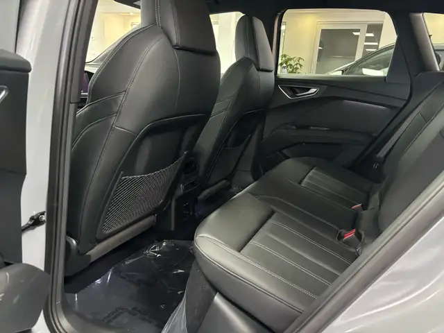 2024 Audi Q4 e-tron 50 quattro S Line - Photo 14
