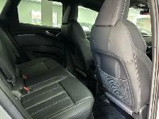 2024 Audi Q4 e-tron 50 quattro S Line - Photo 20