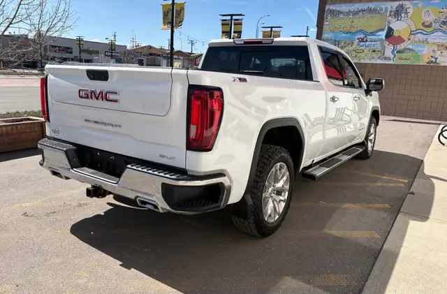 2020 GMC Sierra 1500 4WD Crew Cab 157' SLT - Photo 10