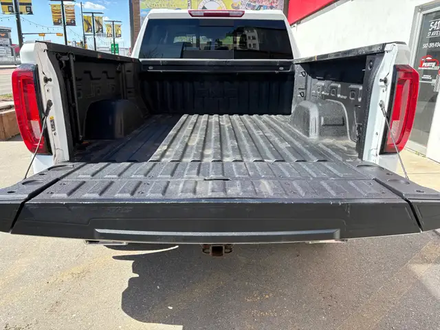 2020 GMC Sierra 1500 4WD Crew Cab 157' SLT - Photo 20