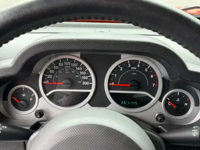 2009 Jeep Wrangler Sahara UNLIMITED ONE OWNER - Photo 22