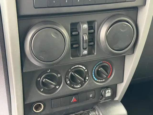 2009 Jeep Wrangler Sahara UNLIMITED ONE OWNER - Photo 24