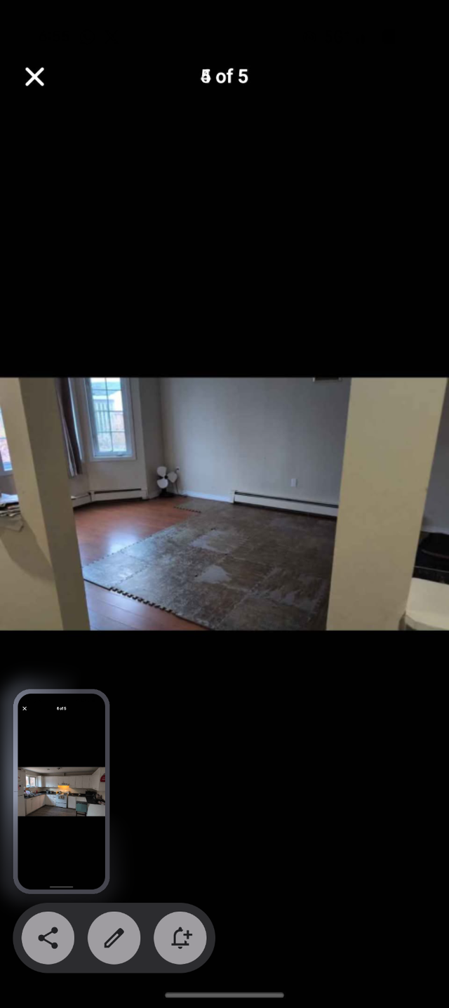 Master size bedroom for rent.