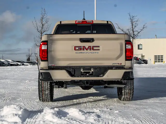 2026 GMC Canyon AT4 - Photo 7