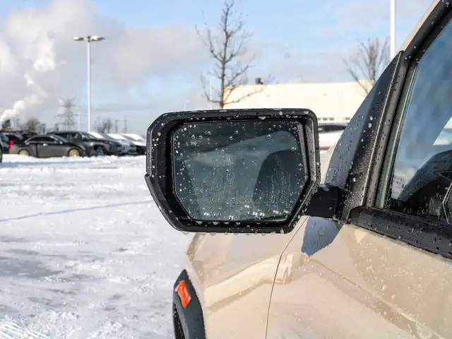 2026 GMC Canyon AT4 - Photo 11