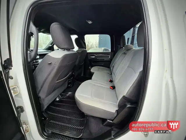 2021 Ram 2500 Big Horn 6.4L V8 Hemi Gas 4x4 8ft box, 6 seater Ce - Photo 11