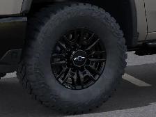 2026 Chevrolet Silverado 2500HD ZR2 - Photo 9