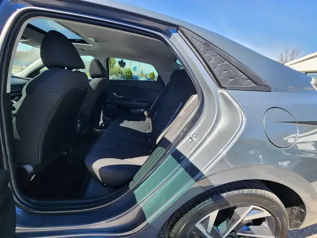 2025 HYUNDAI ELANTRA SEL SPORT - Photo 12