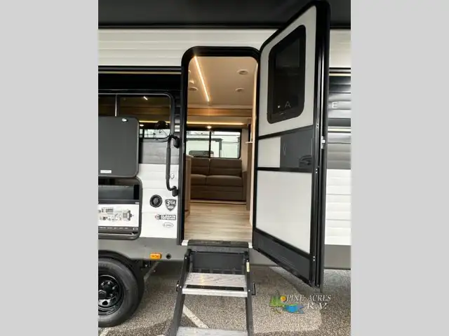 2025 Cruiser Avenir A-32BH SOLDSOLD Bunk House - Photo 6