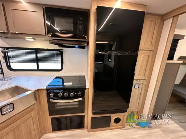 2025 Cruiser Avenir A-32BH SOLDSOLD Bunk House - Photo 14