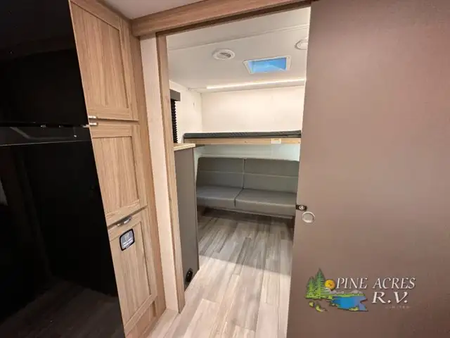 2025 Cruiser Avenir A-32BH SOLDSOLD Bunk House - Photo 15