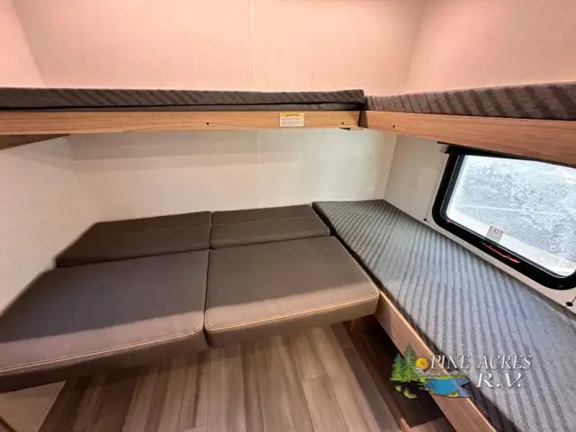 2025 Cruiser Avenir A-32BH SOLDSOLD Bunk House - Photo 25